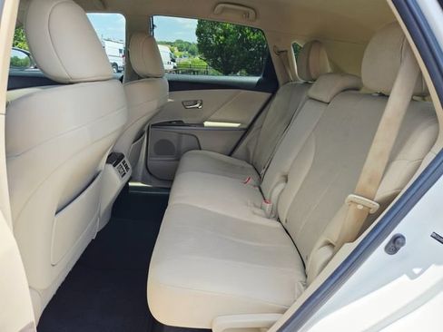 Used 2011 Toyota Venza FWD image 16