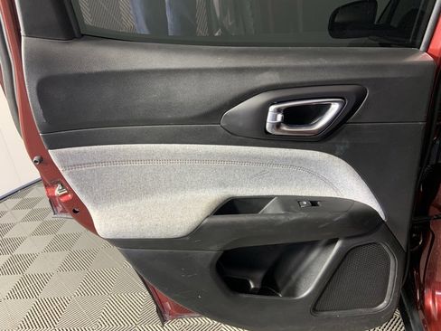 Used 2022 Jeep Compass Latitude image 22