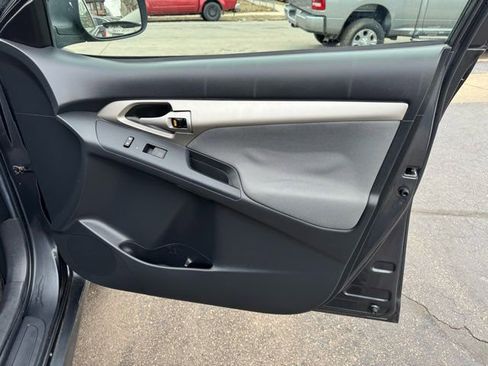 Used 2009 Toyota Matrix XRS image 30