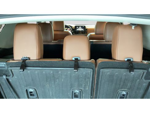 Used 2023 Nissan Pathfinder Platinum w/ Cargo Package AWD/4WD image 31