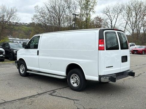 Used 2024 Chevrolet Express 2500 w/ Driver Convenience Package RWD image 8