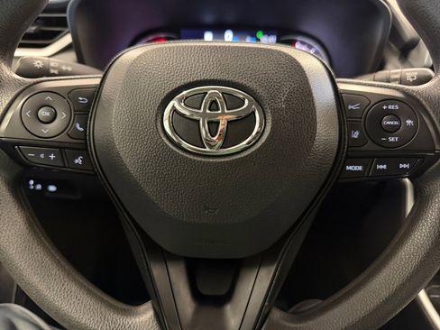 Used 2024 Toyota RAV4 XLE image 18