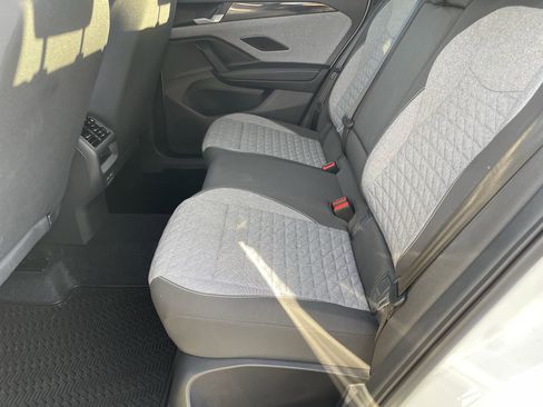 Used 2025 Volkswagen Tiguan S image 16