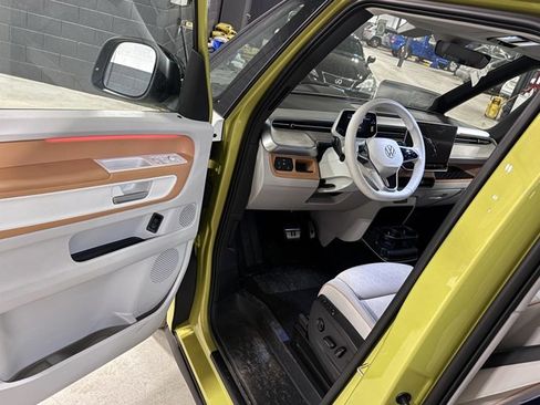 New 2025 Volkswagen ID. Buzz 1st Edition image 52