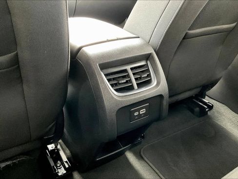 Used 2023 Chevrolet Blazer LT FWD image 12