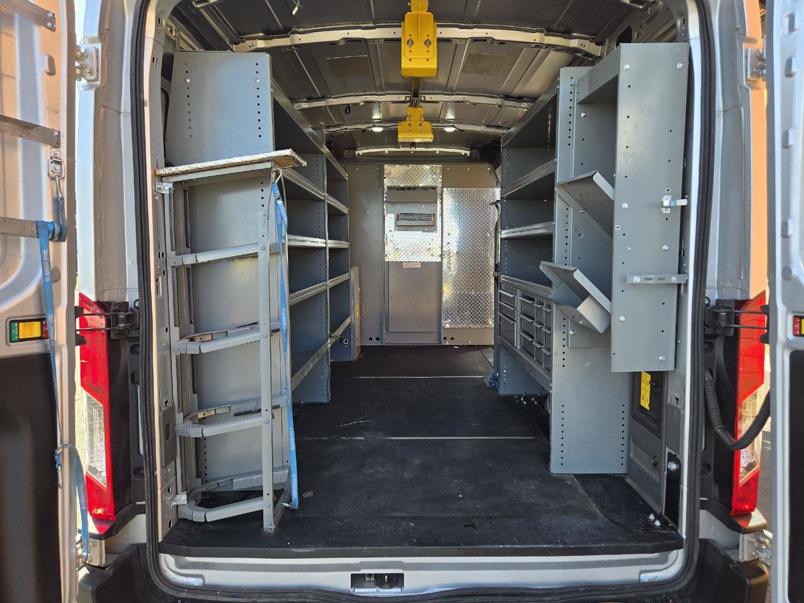 Used 2022 Ford E-Transit Medium Roof w/ Parcel Delivery Package RWD image 17