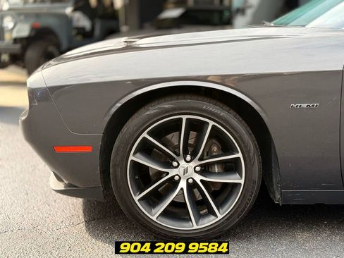 Used 2018 Dodge Challenger R/T w/ Performance Handling Group RWD image 13