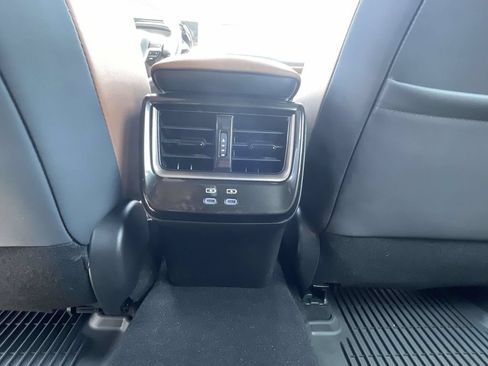 Used 2025 Toyota Crown Signia AWD/4WD image 18