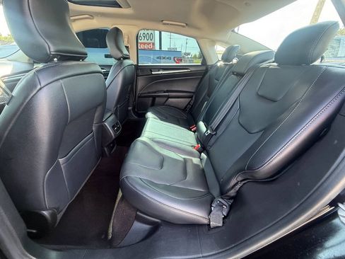 Used 2019 Ford Fusion Titanium FWD image 9