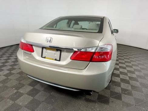 Used 2015 Honda Accord EX image 6