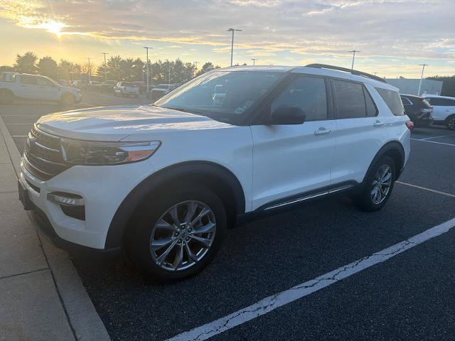 Certified 2023 Ford Explorer XLT w/ Equipment Group 202A AWD/4WD image 1