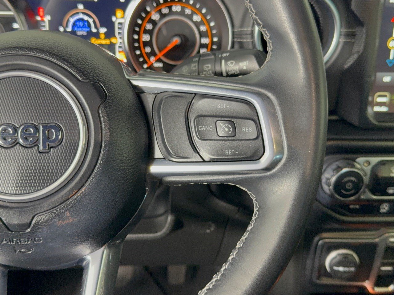 Used 2022 Jeep Wrangler Unlimited Sahara w/ LED Lighting Group AWD/4WD image 19