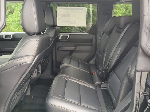 New 2026 Ford Bronco Badlands AWD/4WD image 12