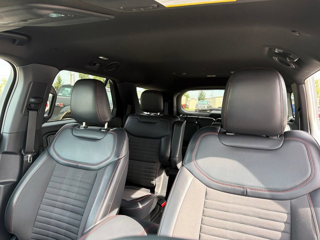Used 2026 Ford Explorer ST-Line AWD/4WD image 13
