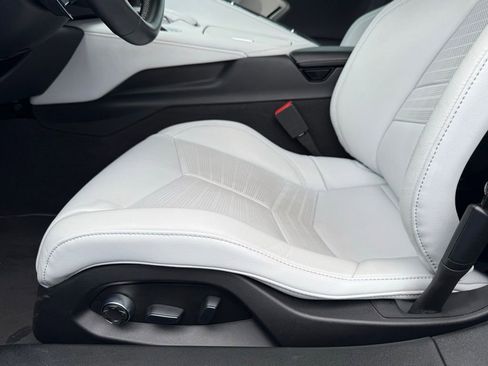 Used 2021 Chevrolet Corvette Stingray Preferred Cpe w/ Battery Protection Package RWD image 10