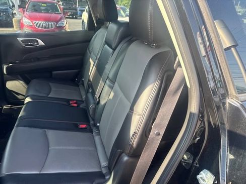 Used 2020 Nissan Pathfinder SL AWD/4WD image 22