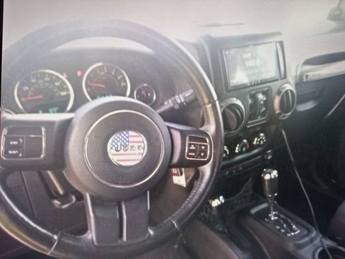 Used 2013 Jeep Wrangler Unlimited Sport image 6