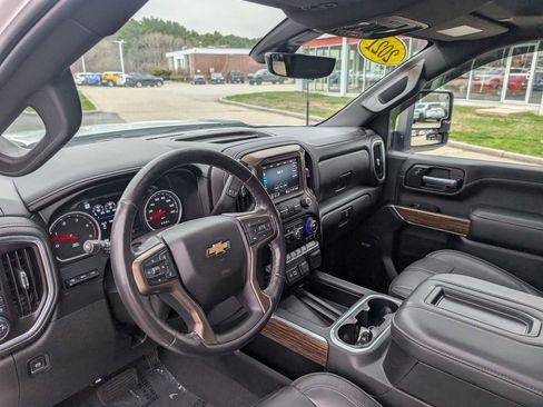 Used 2021 Chevrolet Silverado 2500 High Country w/ Z71 Off-Road Package image 19