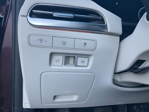 Used 2023 Hyundai Palisade Calligraphy image 21