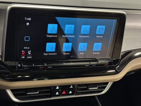 New 2026 Volkswagen Atlas Cross Sport SE image 26