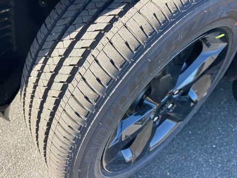 New 2025 Jeep Grand Cherokee Altitude image 5