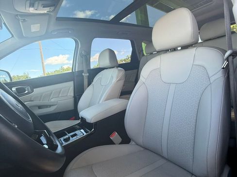 Used 2023 Kia Sorento SX FWD image 17