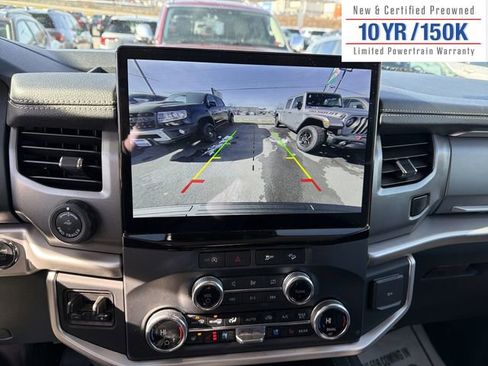 Used 2024 Ford Expedition XLT image 27