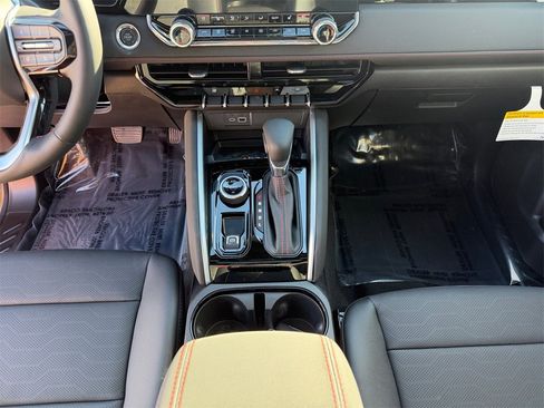 New 2026 Chevrolet Colorado Z71 w/ Technology Package image 11