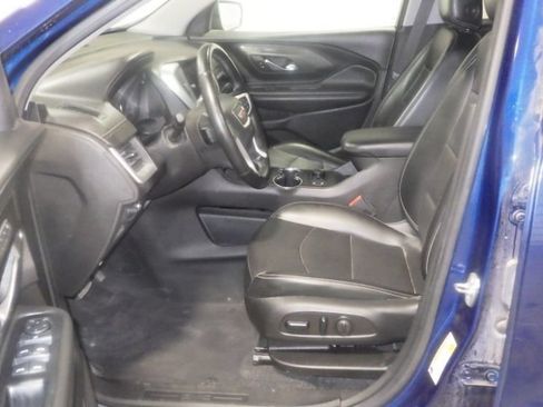 Used 2023 GMC Terrain SLT AWD/4WD image 8