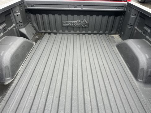 Used 2023 Chevrolet Silverado 1500 High Country w/ High Country Premium Package image 5