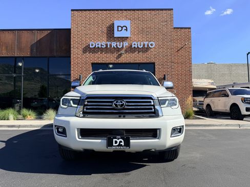 Used 2018 Toyota Sequoia Platinum w/ Carpet Mat Package AWD/4WD image 2