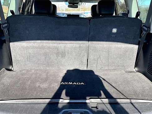 Used 2023 Nissan Armada SL w/ Captain's Chairs Package image 27