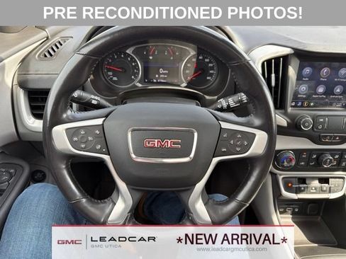 Used 2022 GMC Terrain SLT w/ LPO, Floor Liner Package AWD/4WD image 25