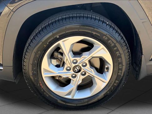 Used 2022 Hyundai Tucson SEL FWD image 11