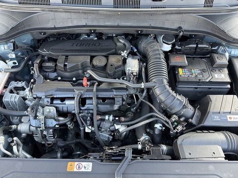 Used 2023 Hyundai Kona Limited image 10