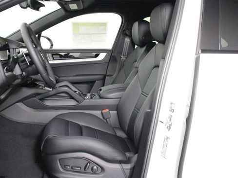 New 2026 Porsche Cayenne E-Hybrid image 5