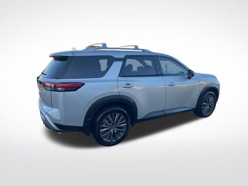 Certified 2025 Nissan Pathfinder SL w/ SL Premium Package image 50