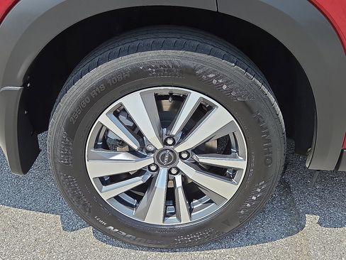 Used 2024 Nissan Pathfinder SL image 7