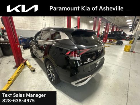 Certified 2025 Kia Sportage EX AWD/4WD image 7