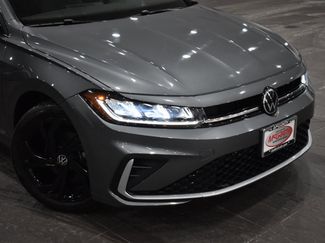 Used 2025 Volkswagen Jetta SE w/ Sunroof Package video 2