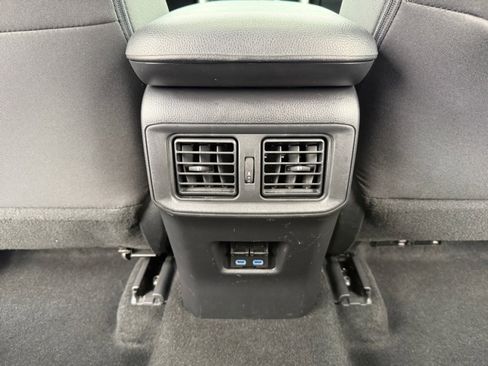 Used 2022 Toyota RAV4 XLE w/ Convenience Package image 28