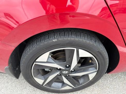 Used 2023 Hyundai Elantra Limited w/ Cargo Package FWD image 18