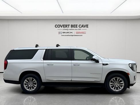 Used 2021 GMC Yukon XL SLT w/ SLT Premium Package image 11