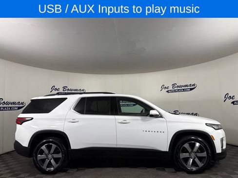 Used 2023 Chevrolet Traverse LT w/ LT Premium Package AWD/4WD image 6