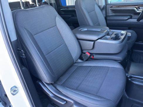 Used 2024 GMC Sierra 3500 SLE w/ SLE Convenience Package image 10