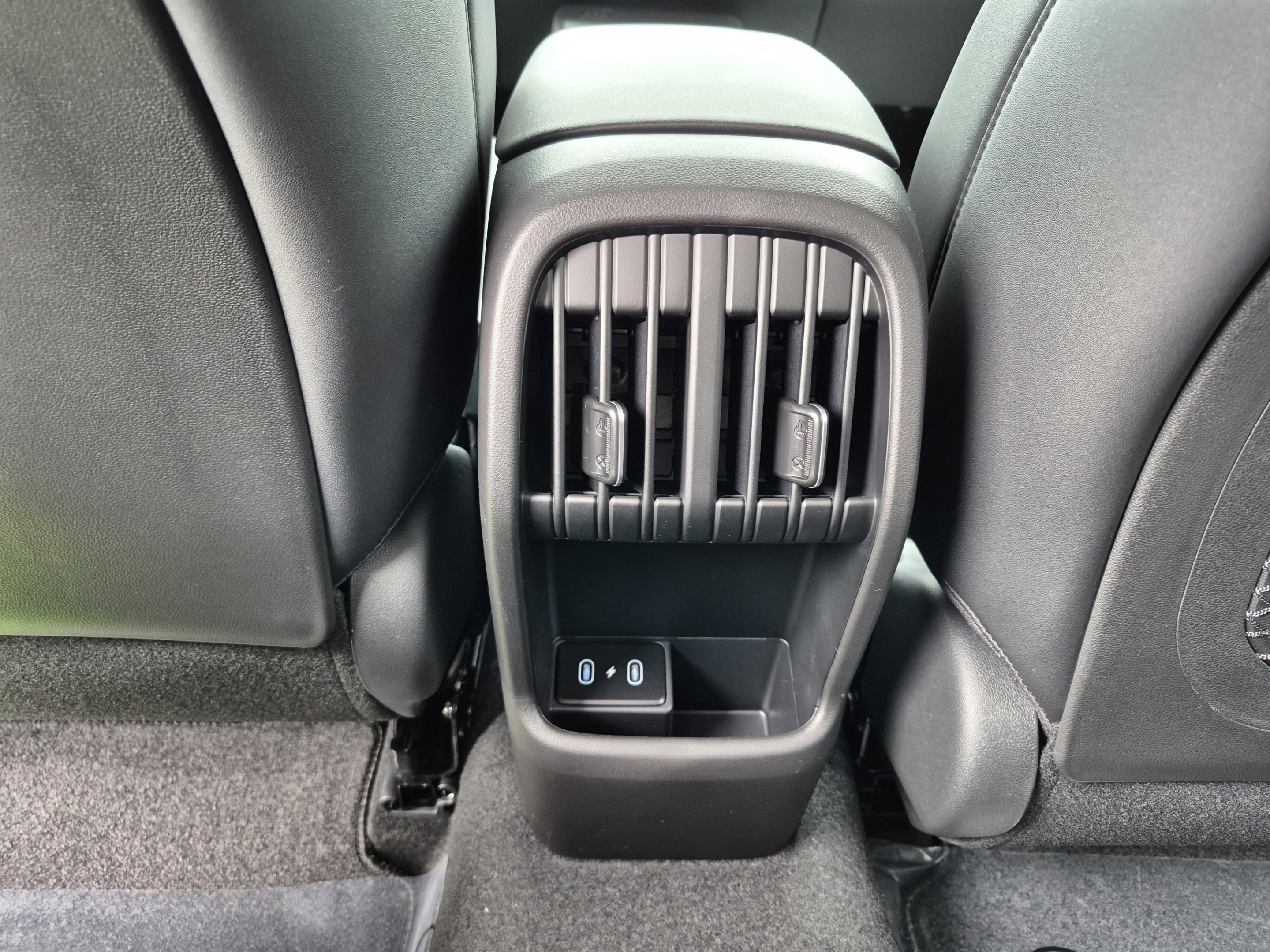 New 2026 Hyundai Kona Limited FWD image 15