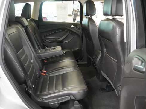 Used 2017 Ford Escape Titanium AWD/4WD image 32
