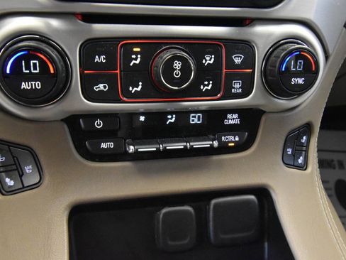 Used 2016 GMC Yukon SLT w/ HD Trailering Package image 19