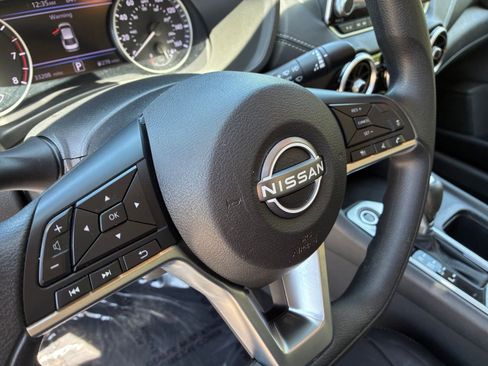 Used 2025 Nissan Sentra SV FWD image 24