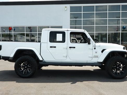 Used 2020 Jeep Gladiator Overland AWD/4WD image 4